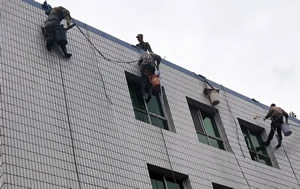 赤峰蜘蛛人外墙清洗